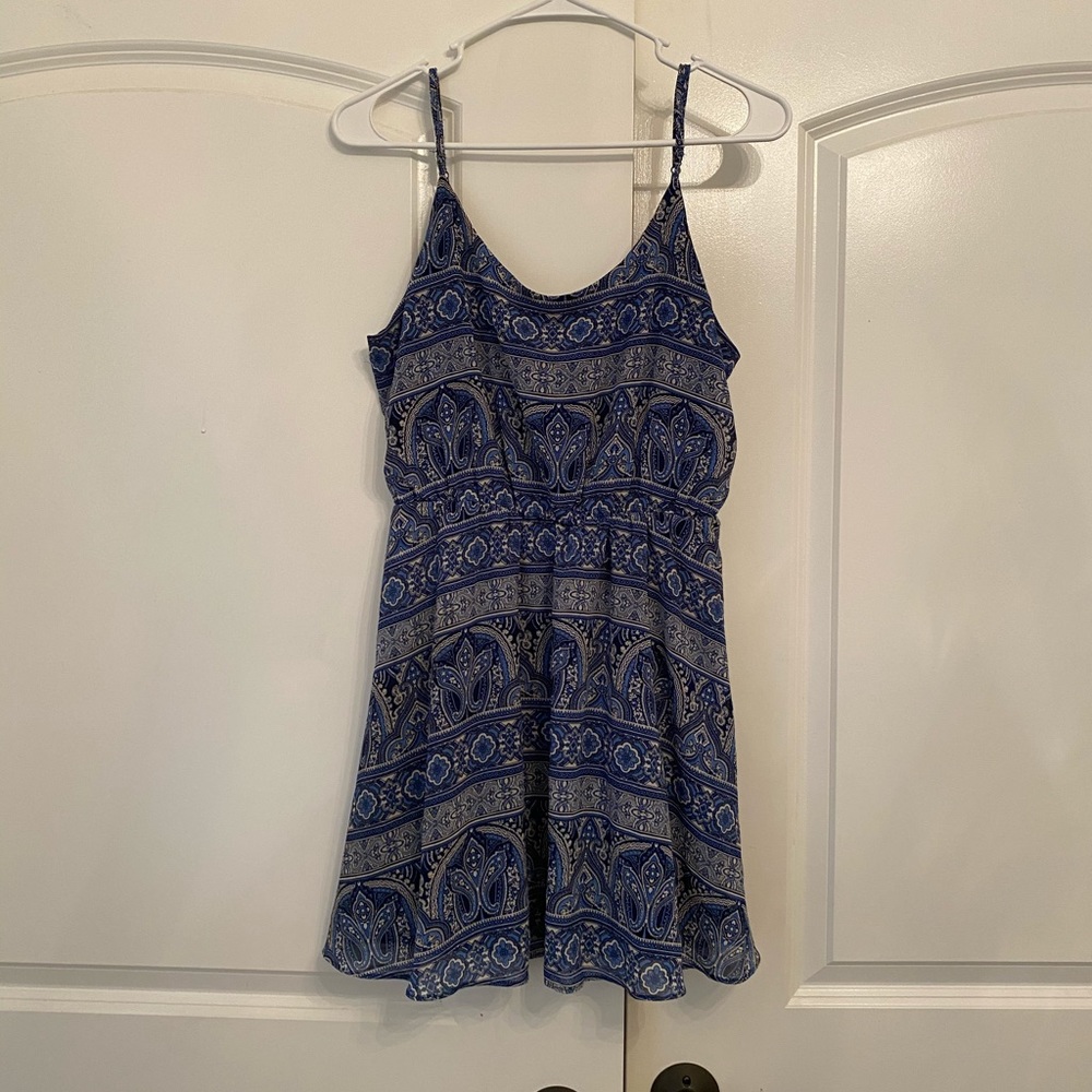 blue dress